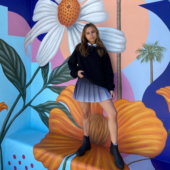 Sold Beyond Here & Meet Jasmine - Picture 1 of 5